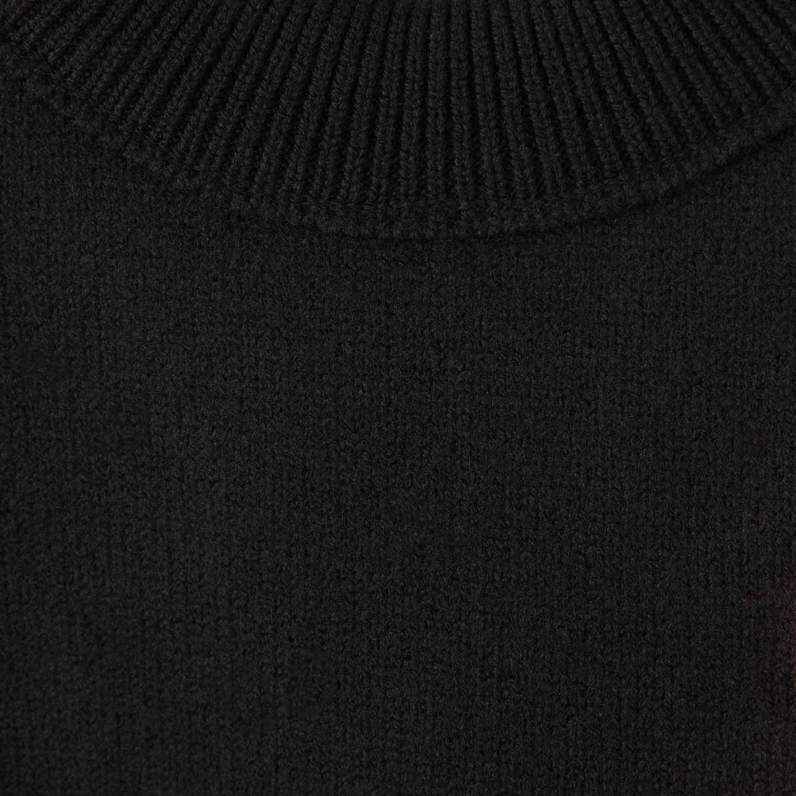 CHEST DETAIL KNIT